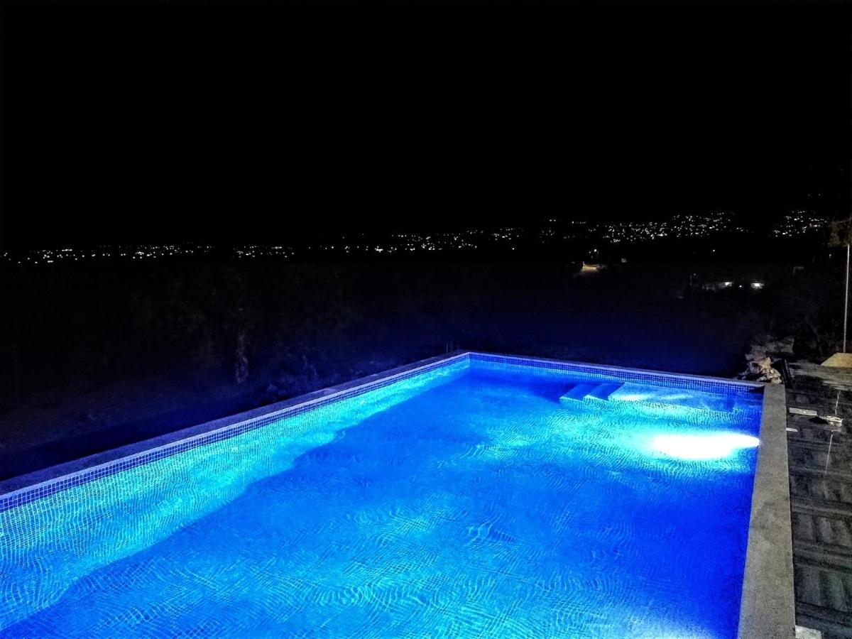 Villa Gavriel: Peyia Retreat with Sea Views and Private Pool Exterior photo
